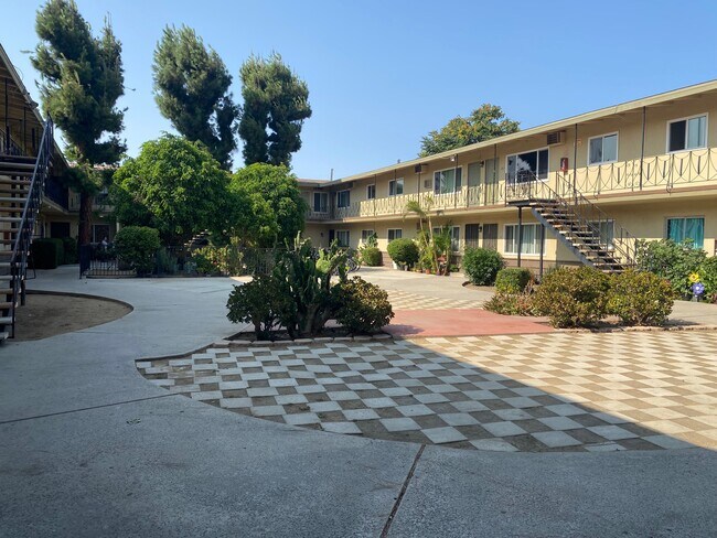 Building Photo - 8803 Van Nuys Blvd
