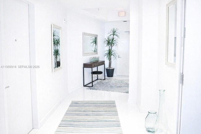 Foto del edificio - 851 NE 1st Ave