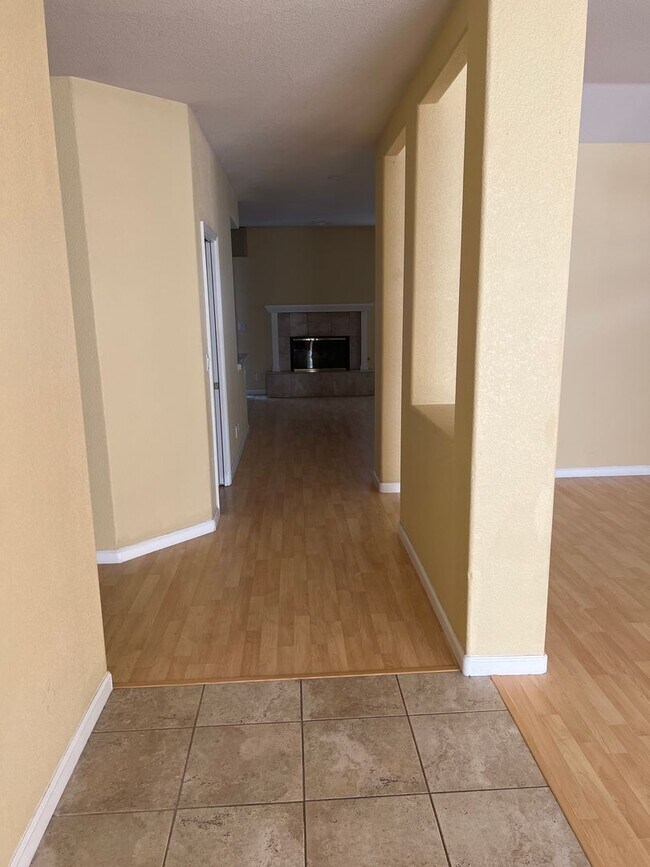 Foto del edificio - North Davis 4 bedroom 2.5 bathroom
