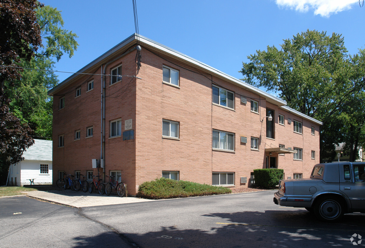 135 Kedzie St, East Lansing, MI 48823 - Apartments in East Lansing, MI ...