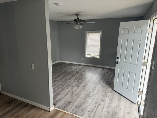 Building Photo - 714 Crim Ave