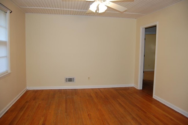 Building Photo - 918 Mockingbird Ln