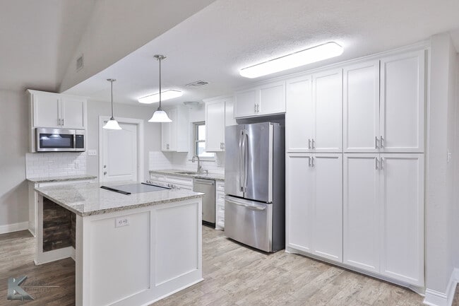 Building Photo - 3609 Auburn Dr