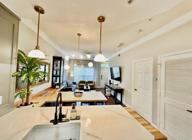 Building Photo - 4006 Santa Maria Dr