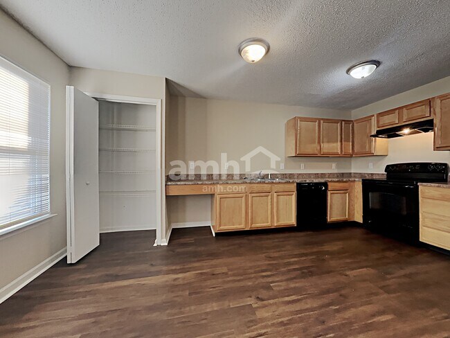 Foto del edificio - 34 Frostwood Ln