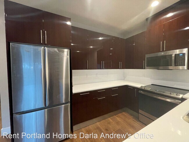 Building Photo - 3 br, 2.5 bath House - 16524 SE Shimmering...