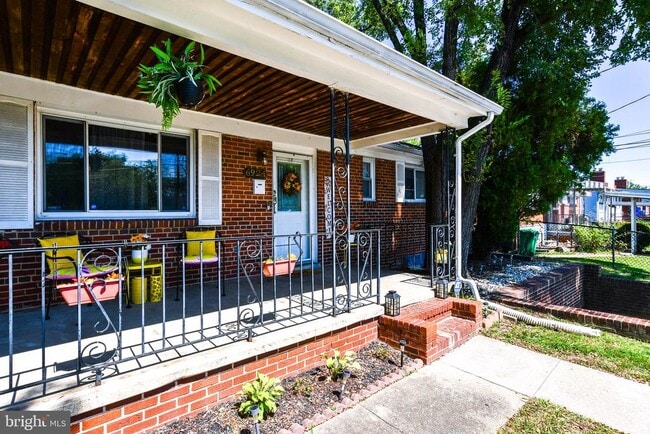 Foto del edificio - 6924 Emerson St