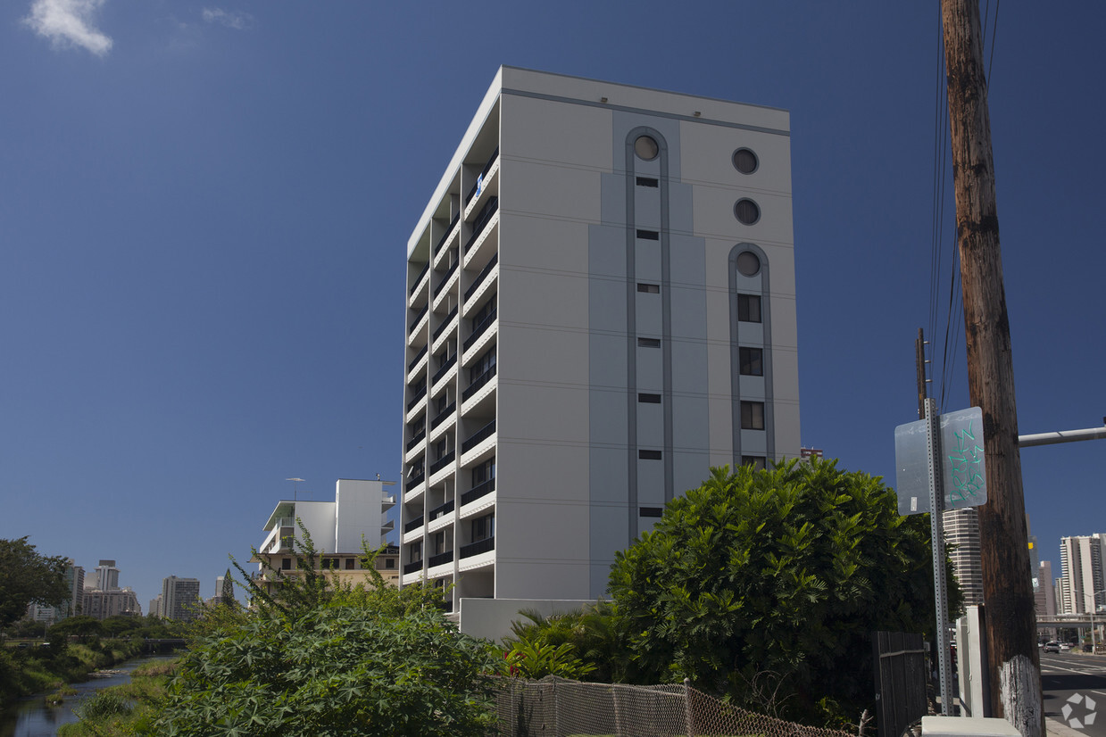 Building Photo - Kaimuki Parkside