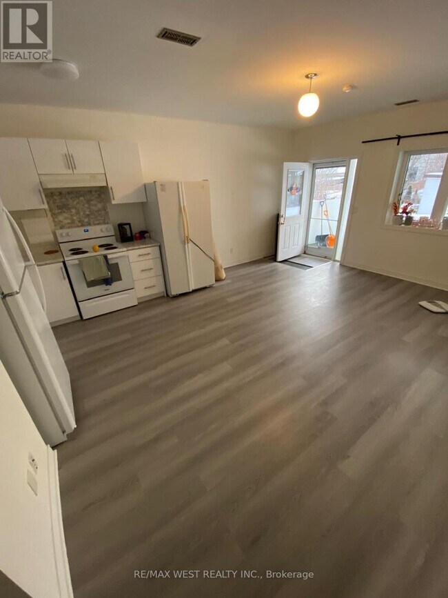 Photo du bâtiment - 9720 Keele St