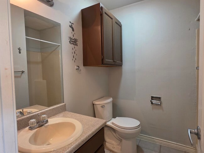 Building Photo - 207 Martingale