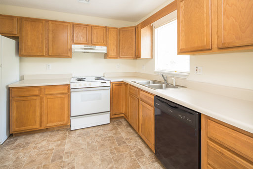 Building Photo - 2240 Forest Acres Dr