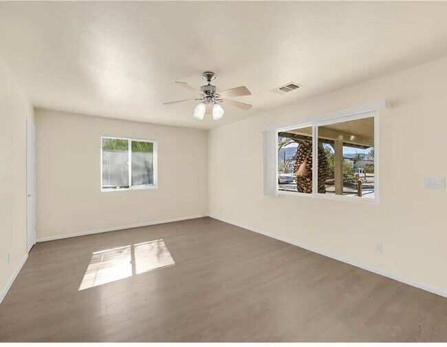 Building Photo - 6673 Split Rock Ave