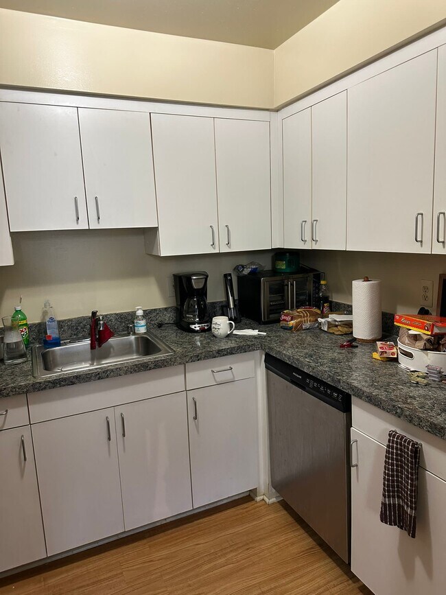 Foto del edificio - 34790 W 8 Mile Rd
