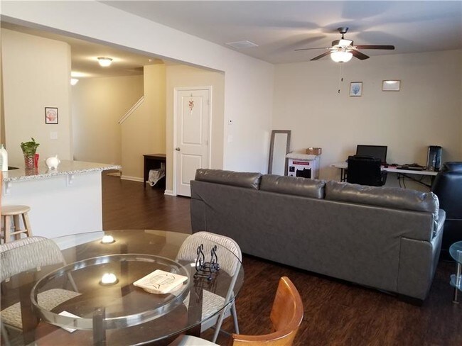 Foto del edificio - 244 Highland Pointe Cir E