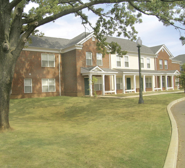 Building Photo - Commons of Brentwood