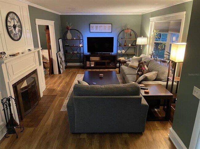 Foto del edificio - 33 Waldron Ave