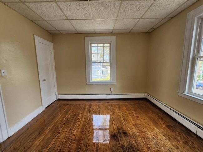 Building Photo - 206 Sherman Ave