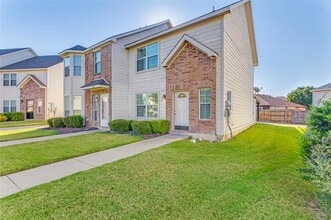 Building Photo - 5616 Giddyup Ln