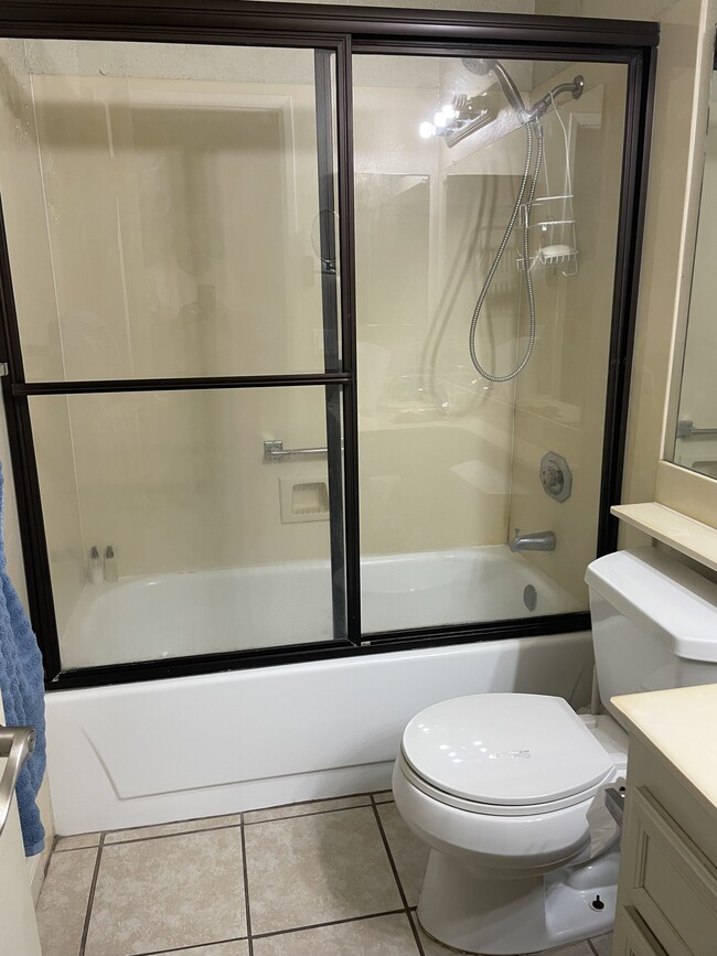 Building Photo - 406 Windjammer Cir