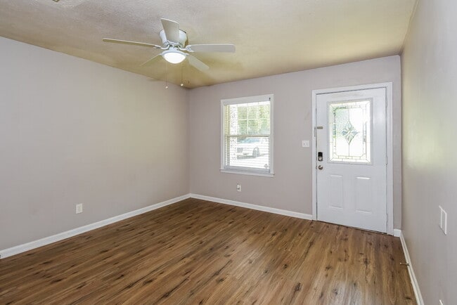 Building Photo - 6325 Wellington Way