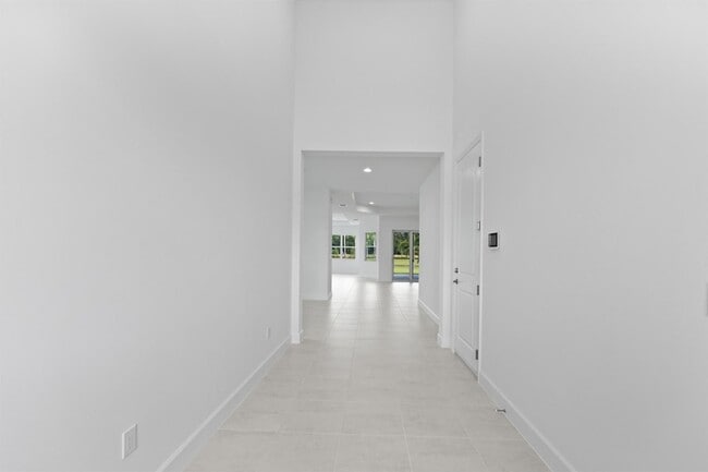 Building Photo - 15144 Wildwood Cir