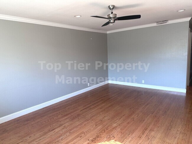 Building Photo - Charming 3 Bed, 2 Bath, 1,266 Sqft Concord House Available NOW For Lease!