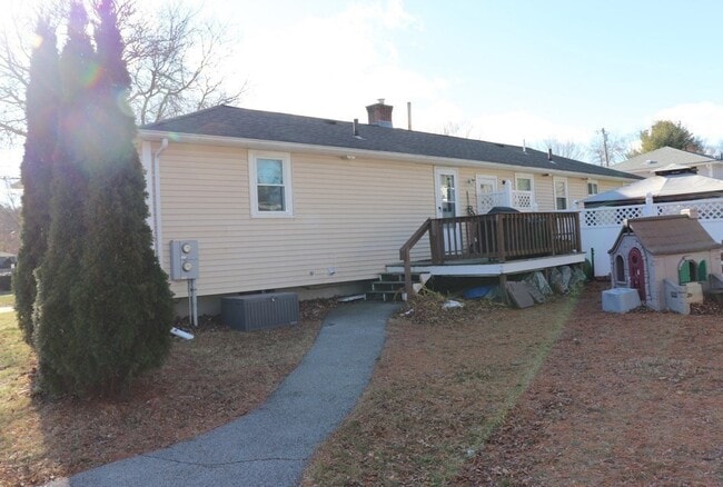 Building Photo - 2 Genetti Cir