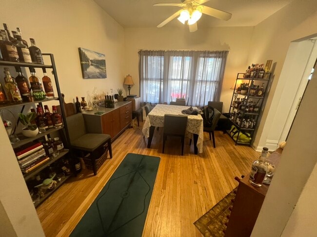Dining room - 1159 W Eddy St