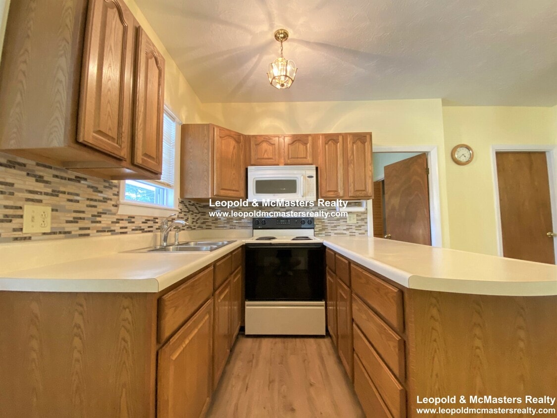 1 Overland St Unit 3, Fitchburg, MA 01420 Condo for Rent in Fitchburg