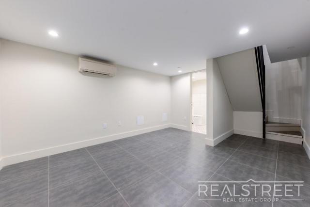 Building Photo - 1 bedroom in BROOKLYN NY 11216