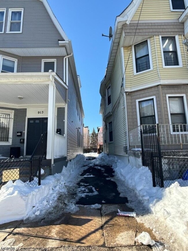Foto del edificio - 913 S 18th St
