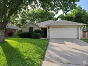 Building Photo - 3015 Scenic Glen Dr