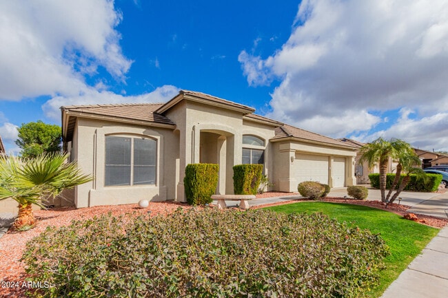 Building Photo - 6530 W Chester Rd