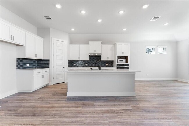 Building Photo - 1101 Kerrwood Wy
