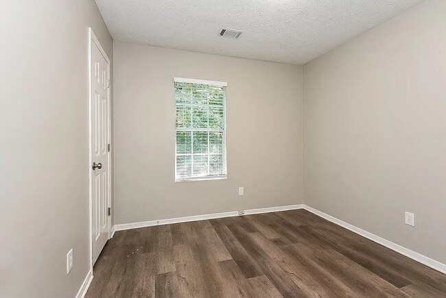 Foto del edificio - 1649 Roman Point Dr