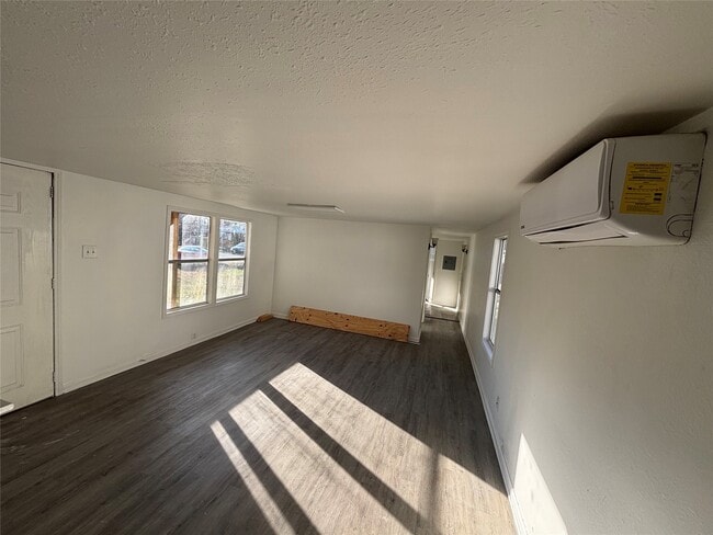 Building Photo - 11440 Underwood St