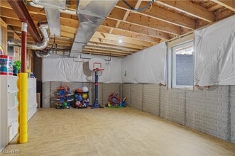 Building Photo - 341 Alexis Ln