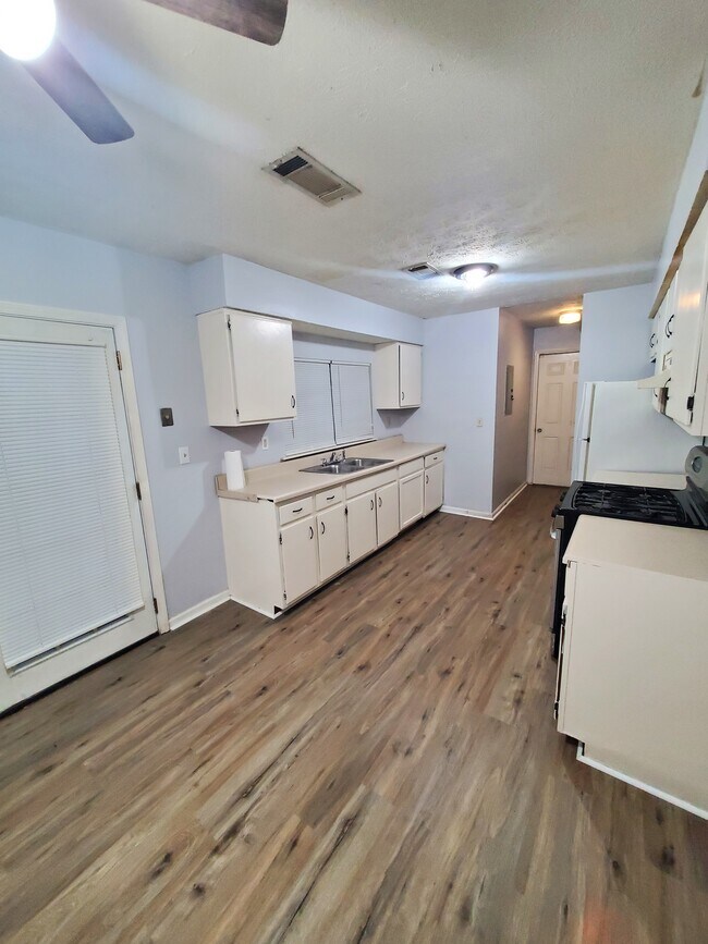 Foto del edificio - 8877 Burnham Way