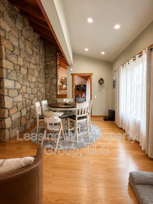 Building Photo - 134 Woodbridge Dr