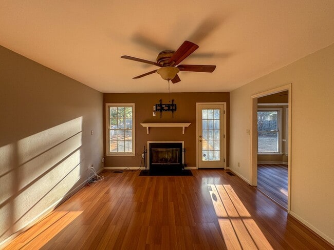 Building Photo - Charming 3 Bed 2 Bath Home in Jack Britt