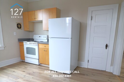Building Photo - Spacious 3BR Apartment with Central Air, Off-Street Parking & Minutes to Downtown Lynchburg