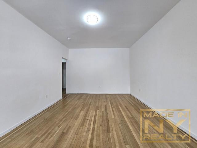 Foto del edificio - 2 bedroom in KEW GARDENS NY 11415