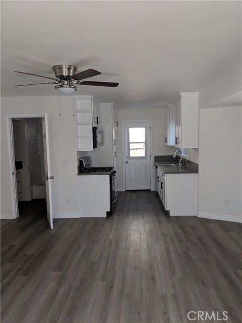 Foto principal - 11640 Coldbrook Ave