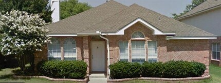 Building Photo - 1702 Shady Creek Dr