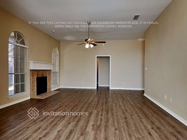 Building Photo - 509 Taos Ct W