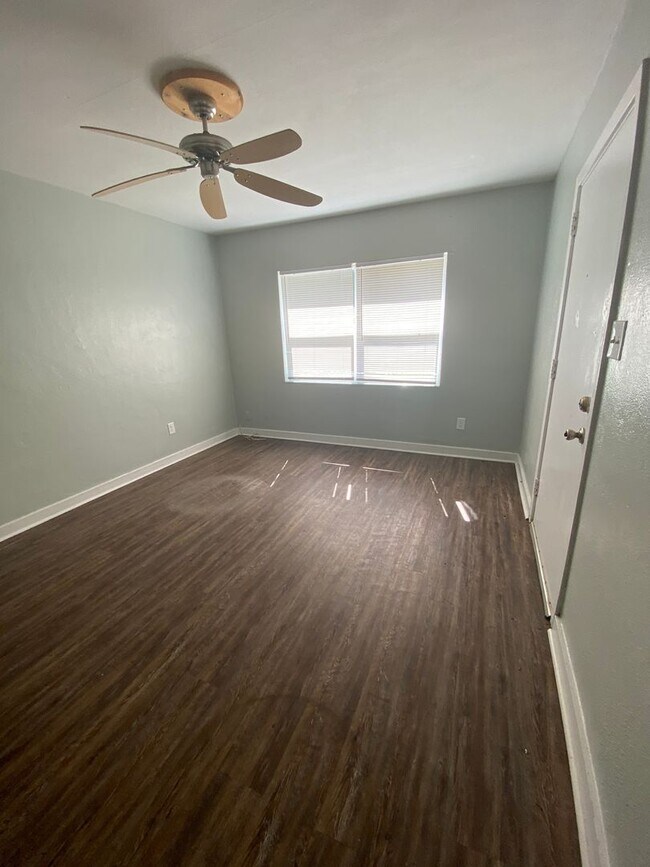Foto del edificio - Cottage Home in Seminole Manor