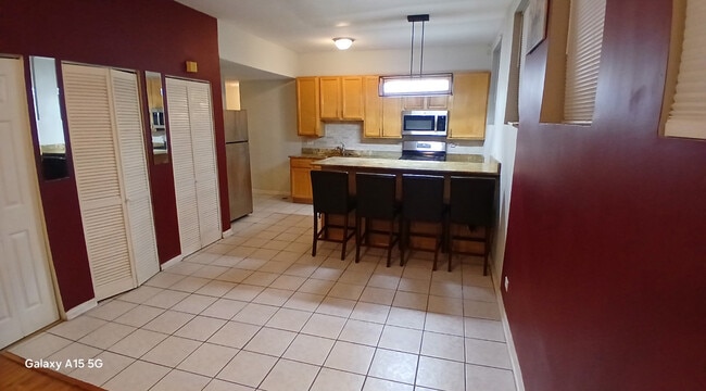 Foto del edificio - 1430 E 69th St