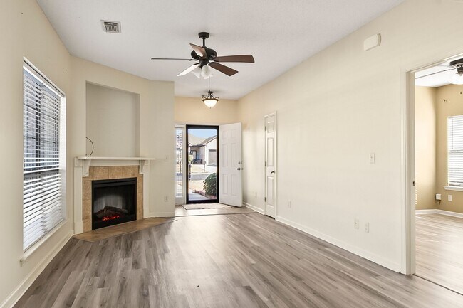 Foto del edificio - East Tuscaloosa Garden Home in Camden Lake