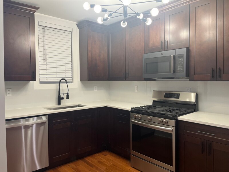 Foto principal - 1400 119th St