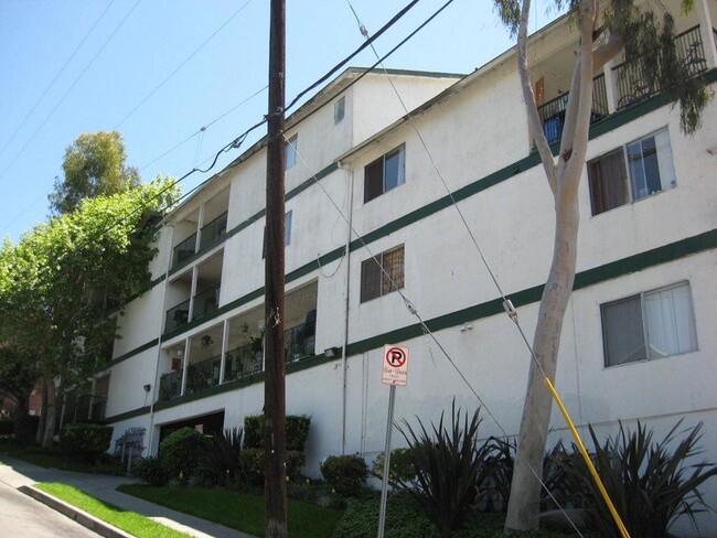 Building Photo - 668 Laveta Terrace